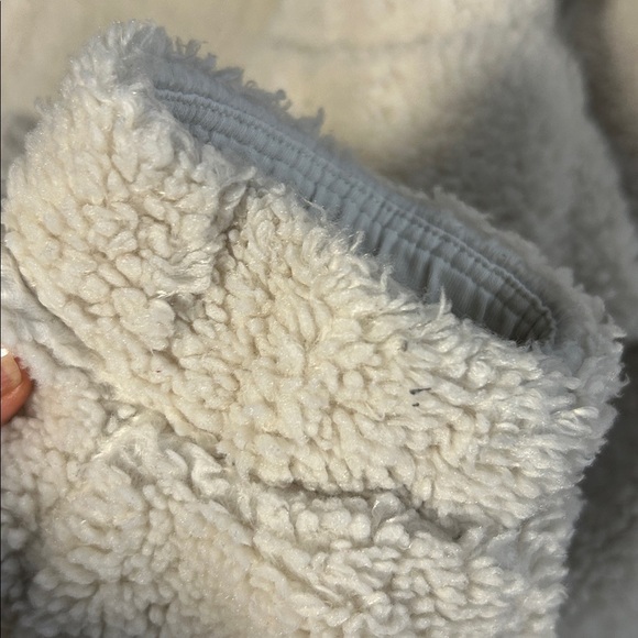 Lululemon Textured Fleece Embroidered Logo Hoodie - Picture 10 of 12